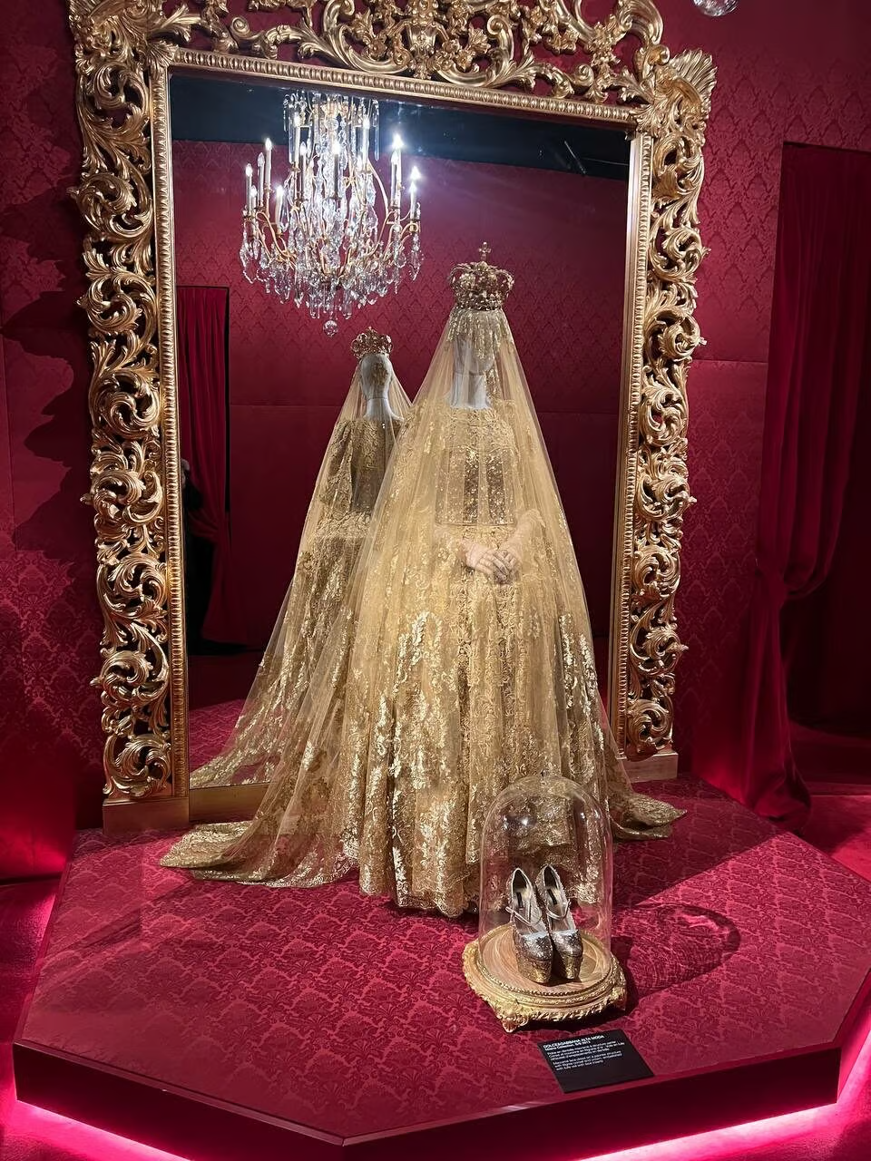 InsideDolce & Gabbana的'Du Coeur à la Main' - FashionNetwork.com/Godfrey Deeny