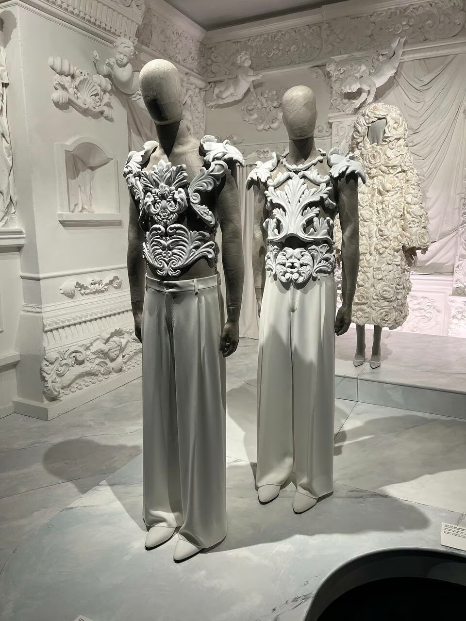 走进 Dolce & Gabbana 的 'Du Coeur à la Main' - FashionNetwork.com/Godfrey Deeny