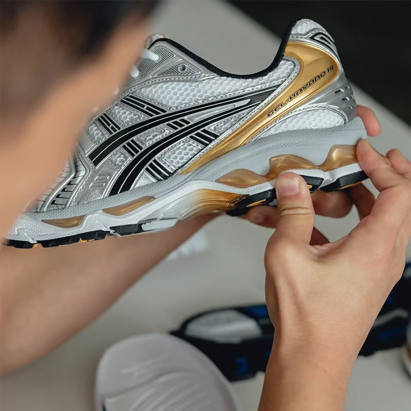 Gel Kayano 14 型号 - Asics