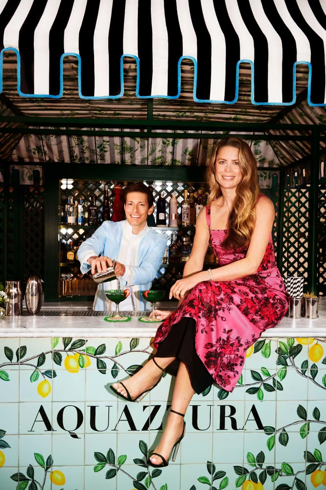 Edgardo Osorio 和 Lydia Forte 在罗马新开业的 Aquazzura 酒吧。