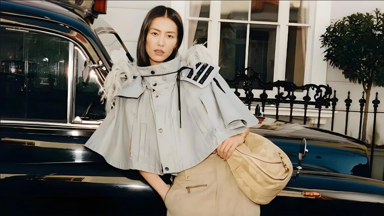 刘雯出镜Burberry 2025春夏系列全球成衣广告