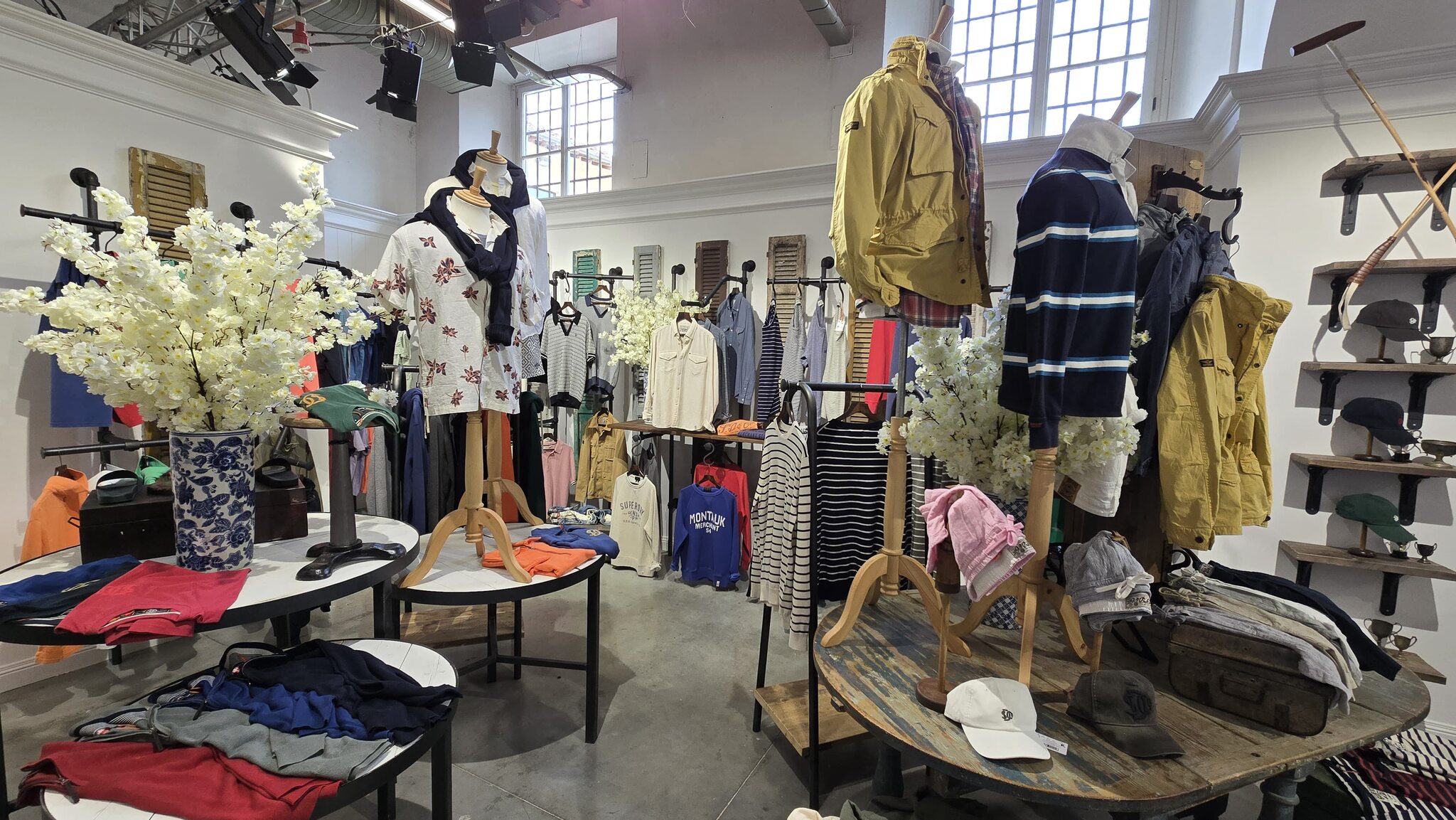 Superdry在Pitti Uomo的展位-DR