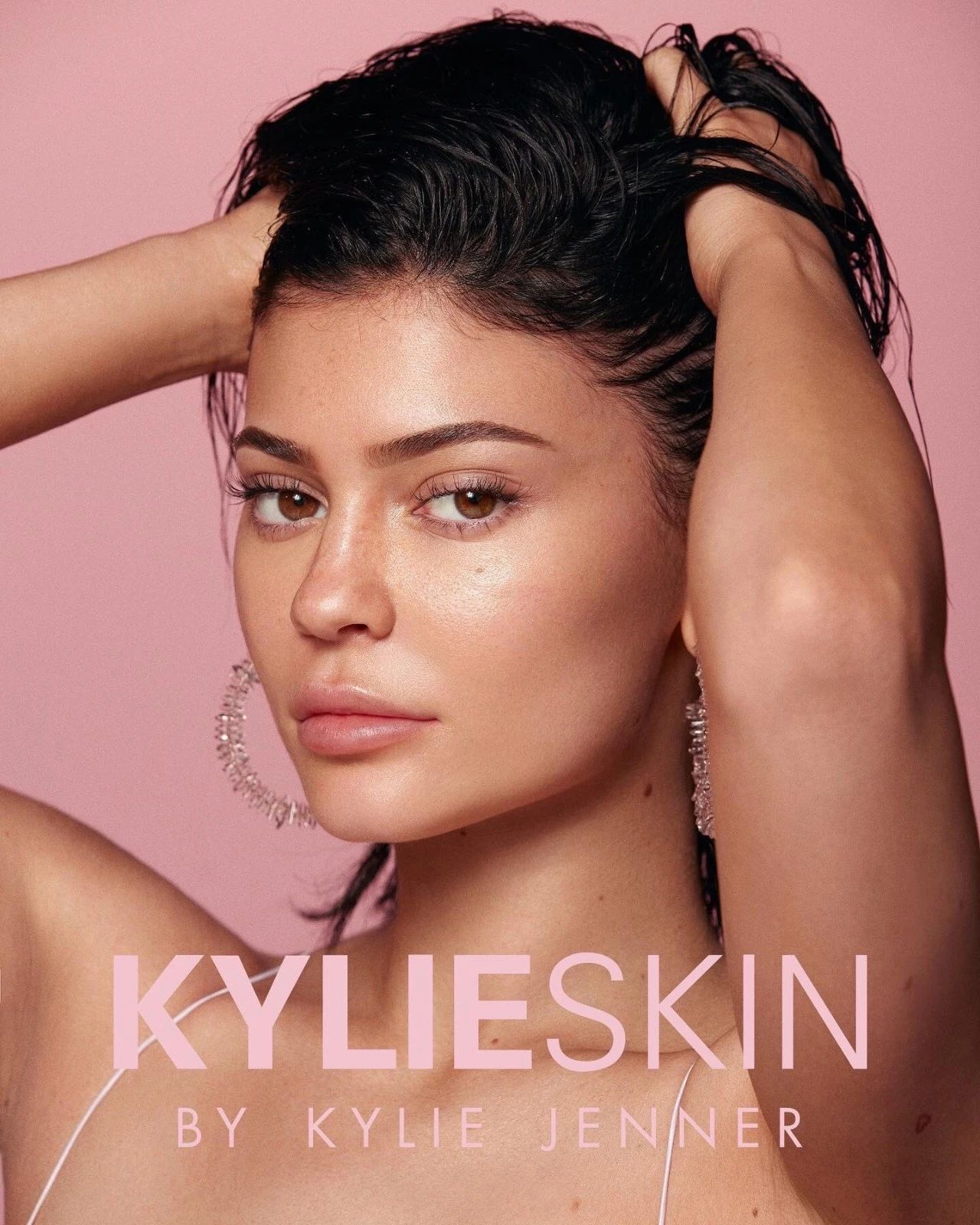科蒂旗下与明星Kylie Jenner合作的美妆品牌Kylie Cosmetics年收入12.9亿美元