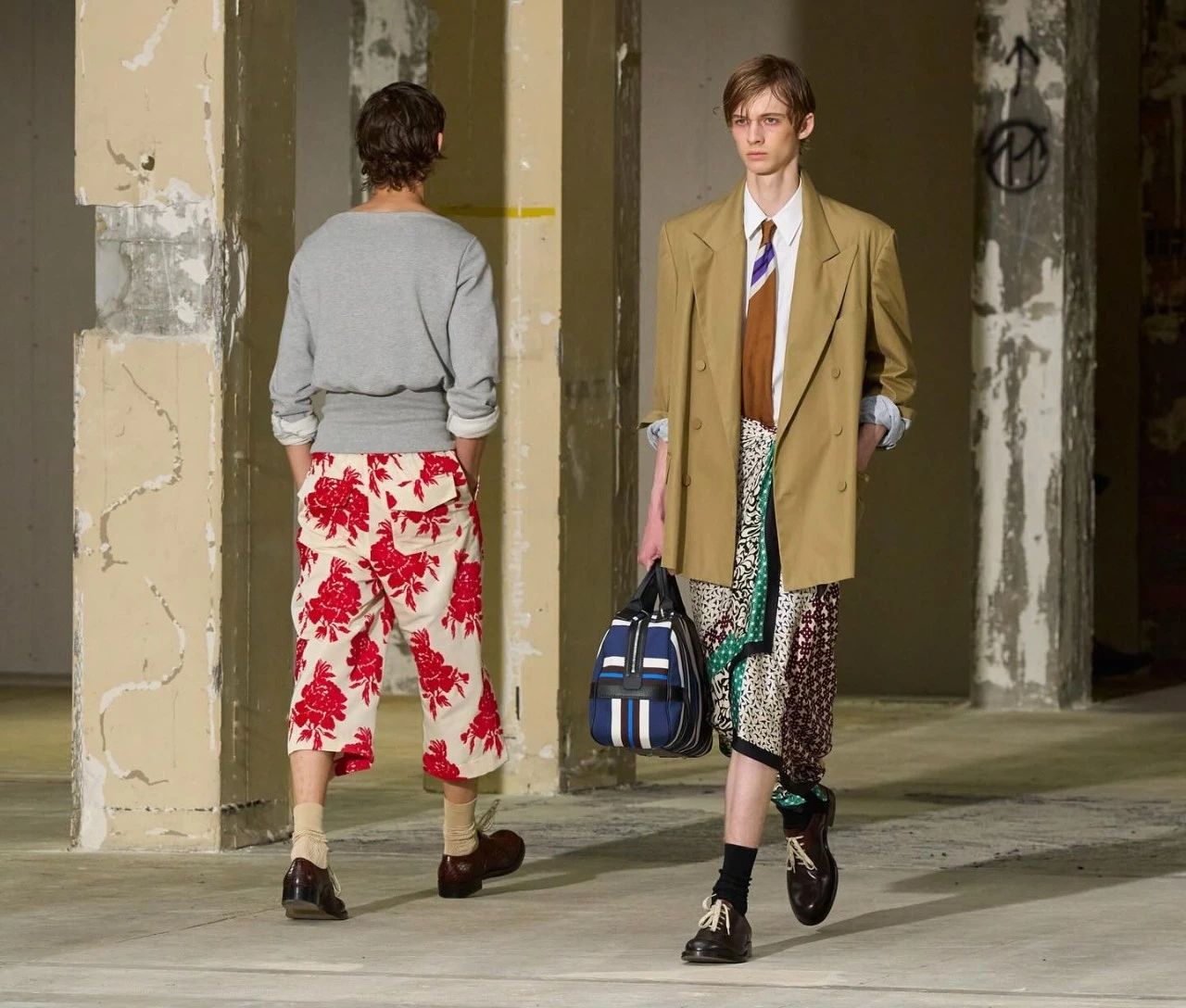 Dries Van Noten 2026年春夏男裝给人眼前一亮的惊喜感