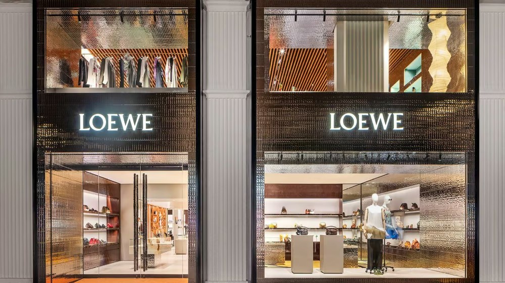 The Spanish luxury brand recently opened a store in Vienna's Kohlmarkt. - LOEWE