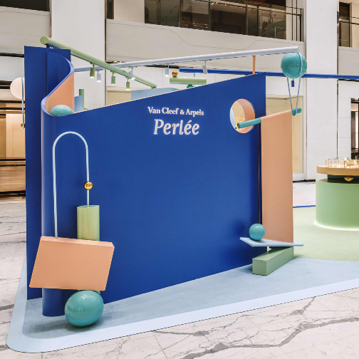 Van Cleef & Arpels梵克雅宝携手Arthur Hoffner于北京SKP呈现Perlée金珠限时体验空间
