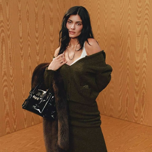 Miu Miu广告大片首度合作Kylie Jenner