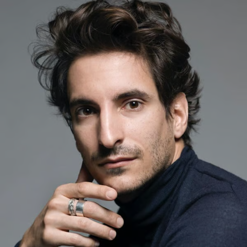 Prada继承人担忧Armani或落入外资之手