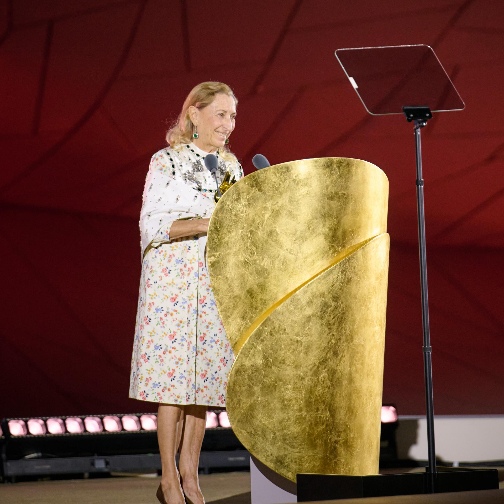 MIUCCIA PRADA荣获2025年阿拉伯时尚信托基金终身成就奖