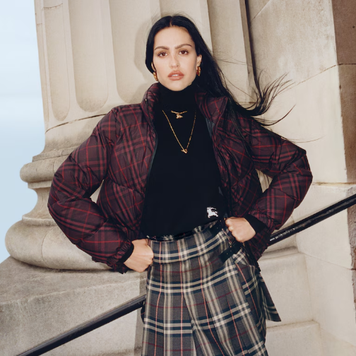 Burberry第三季度业绩保持增长，增长势头延伸至手袋与成衣领域