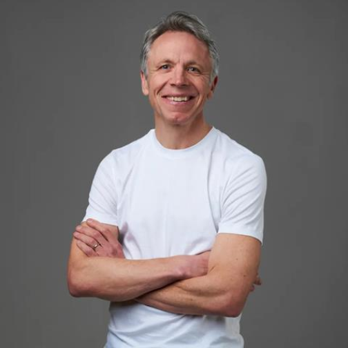 On昂跑任命Frank Sluis为首席财务官