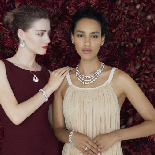 Van Cleef & Arpels梵克雅宝经典高级珠宝系列，以精湛工艺诠释隽永典雅