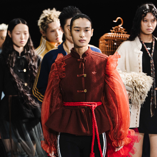 阿迪达斯的“盘扣新中式”让品牌回春了吗？