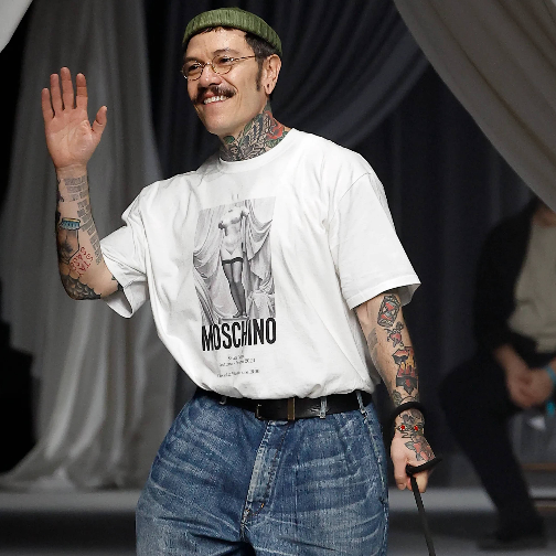 Adrian Appiolaza卸任Moschino创意总监一职