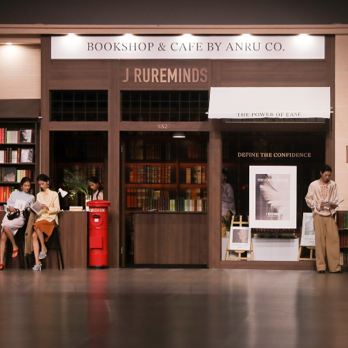 J RUREMINDS 2027春夏时装发布